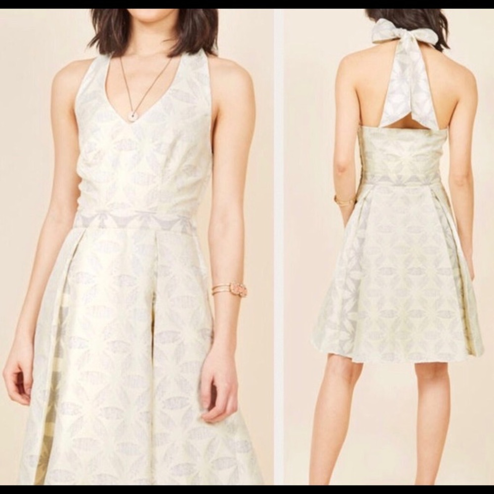 ✨NWOT✨Modcloth A-Line Halter Dress